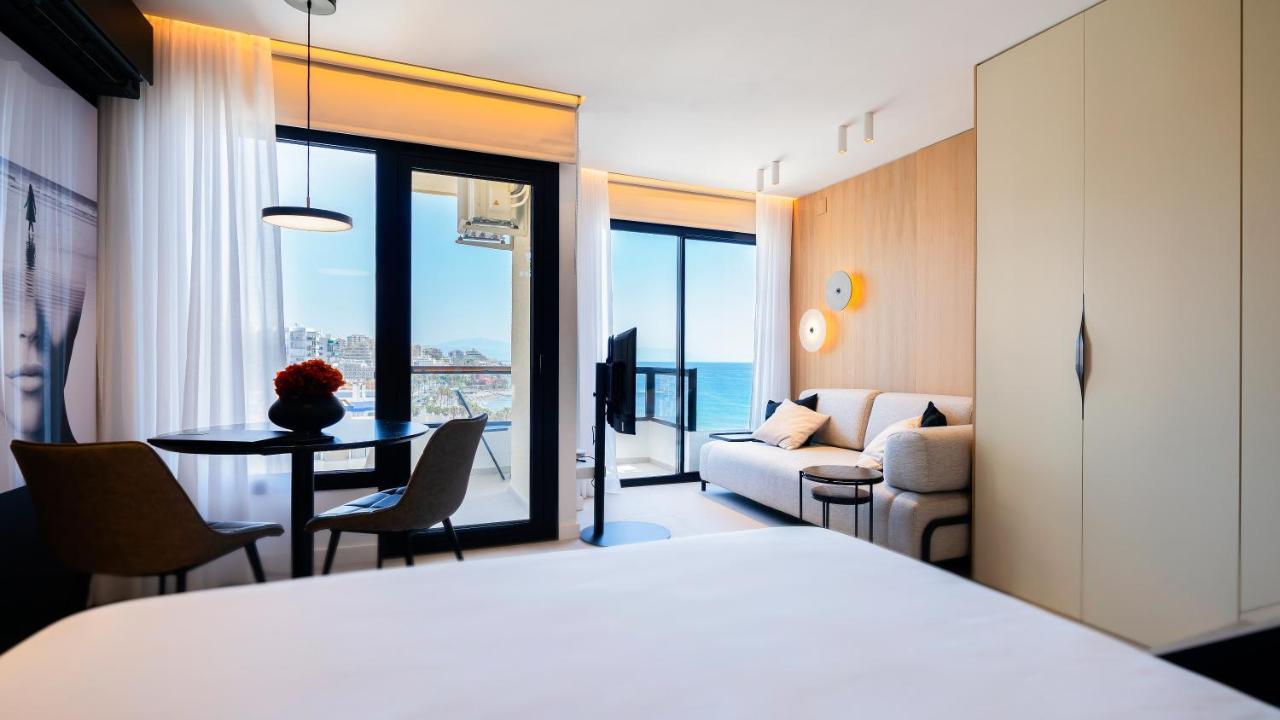 Aloha Apartamentos - Primera Linea De Playa - Vista Al Mar Benalmádena Kültér fotó