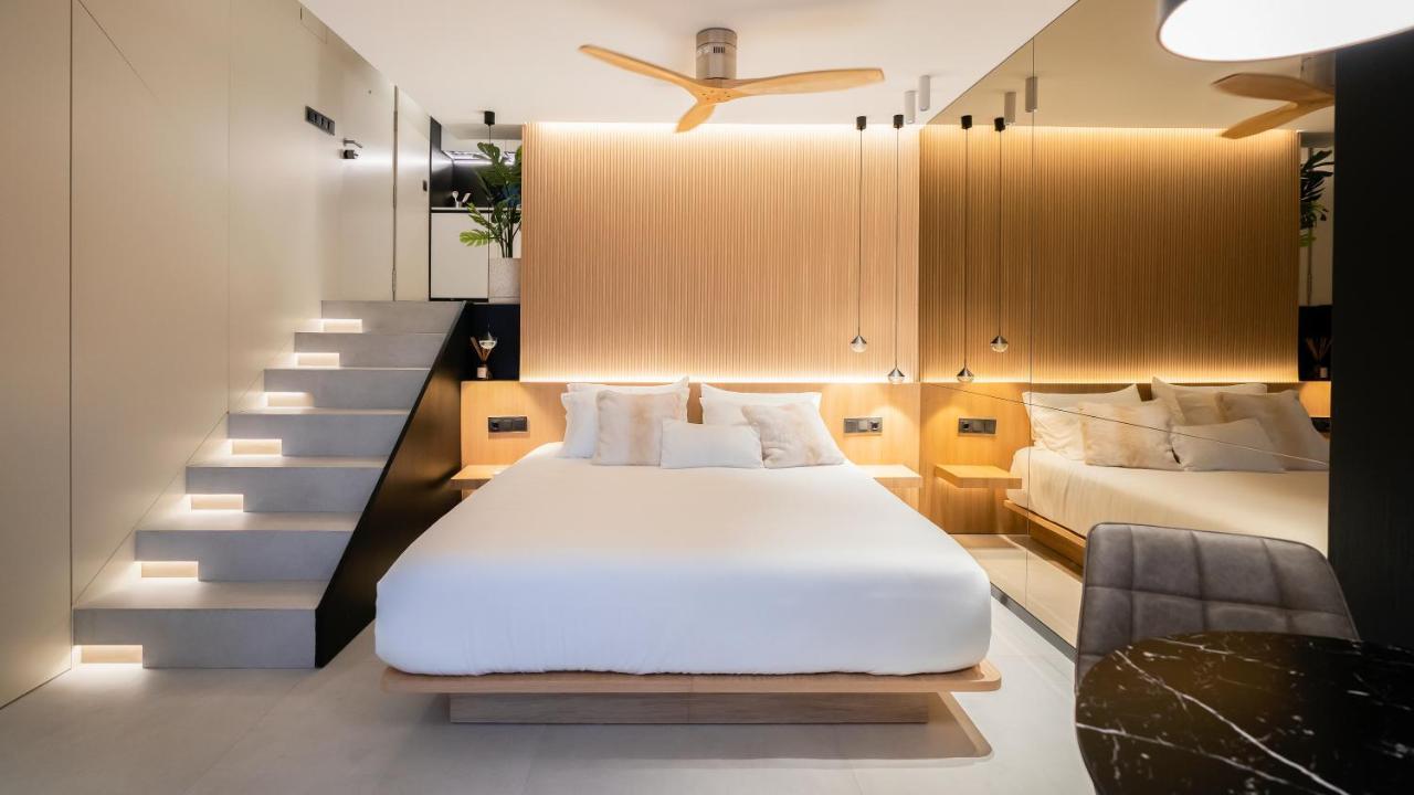 Aloha Apartamentos - Primera Linea De Playa - Vista Al Mar Benalmádena Kültér fotó